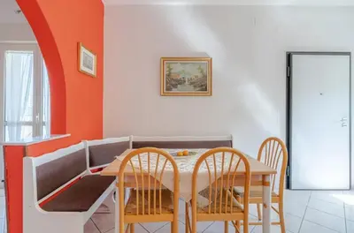 Area soggiorno di Charming House in Fontane Bianche with Private Garden
