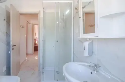 Bagno di Charming House in Fontane Bianche with Private Garden