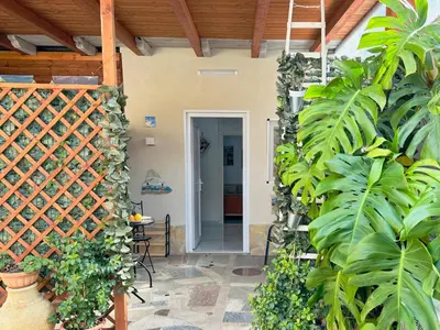 Giardino di Nonno 'nzinu 150 meters from the sandy beach with wifi