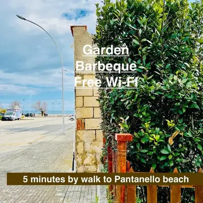 Nonno 'nzinu 150 meters from the sandy beach with wifi
