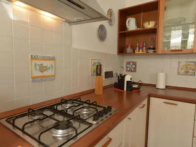 Cucina o angolo cottura di Vacation home with private pool, Floridia