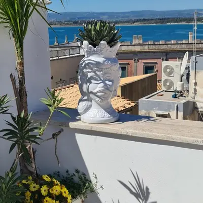 Vista generica sul mare o vista sul mare dall'interno dell'appartamento