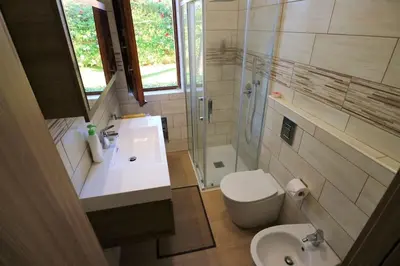 Bagno di Villa Flora: un'oasi verde a 100 m dal mare