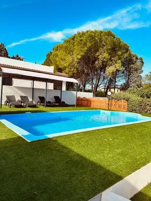 Piscina di Villa Genvic o nelle vicinanze