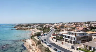Vista generica sul mare o vista sul mare dall'interno della casa vacanze