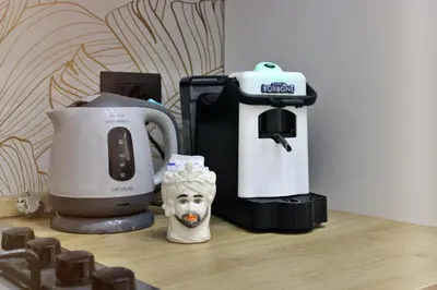 Set per la preparazione di tè e caffè presso Keope Urban Suite