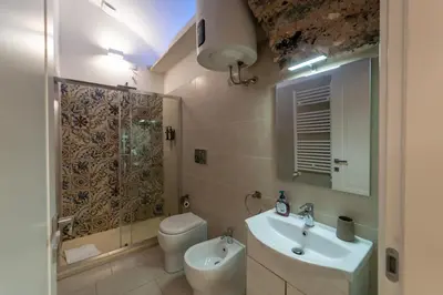 Bagno di BELLINIKATANESUITE