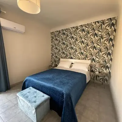 Sicily O'Clock Room