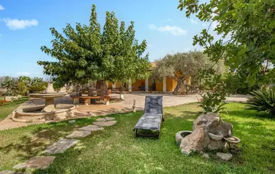 Giardino di Awesome Home In Marina Di Marza
