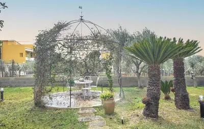 Giardino di Awesome Home In Marina Di Marza