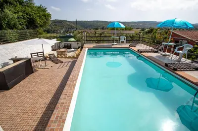Piscina di La panchina o nelle vicinanze