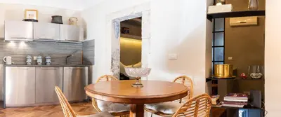 Cucina o angolo cottura di San Giuseppe apartment con Terrazza