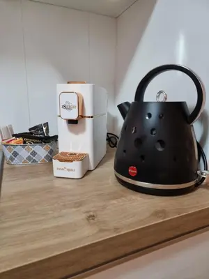 Set per la preparazione di tè e caffè presso Casa Vacanza le 2 Sorelle