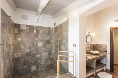 Bagno di Villa Scrusciu Ri Mari, Noto