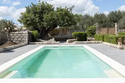 Piscina di Villa Scrusciu Ri Mari, Noto o nelle vicinanze