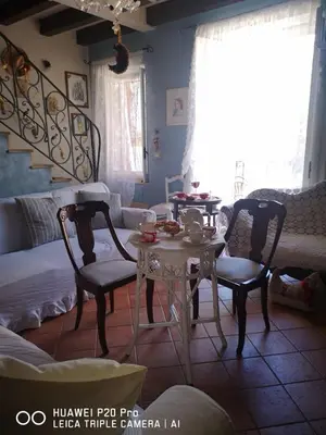 Area soggiorno di Ludy suite house