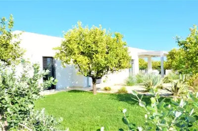 Giardino di Villa Papeda-Tenuta il Cavaliere d'Italia Noto-vista fronte mare e piscina privata