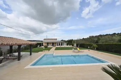 Piscina di Casa Daniela o nelle vicinanze