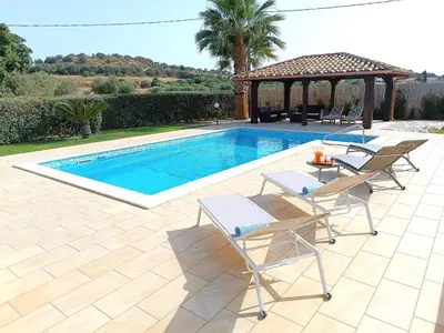 Piscina di Casa Daniela o nelle vicinanze