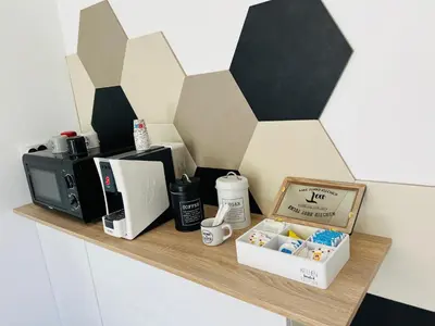 Set per la preparazione di tè e caffè presso Easy Room