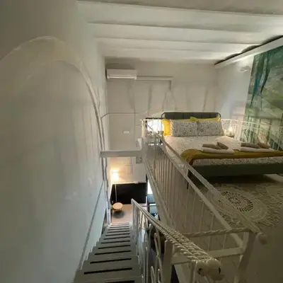 Suite 38
