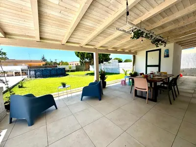 Area soggiorno di Villa a due passi dal Mare in pieno Relax