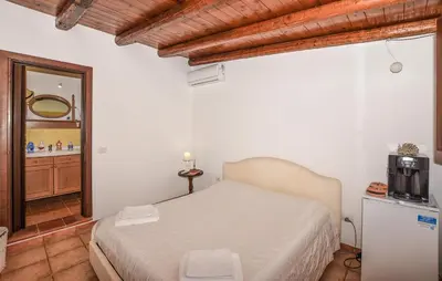Letto o letti in una camera di Cozy Home In Siracusa With Kitchen