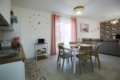 TV o dispositivi per l'intrattenimento presso Laudani Homes
