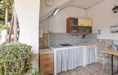 Cucina o angolo cottura di 2 Bedroom Cozy Home In Siracusa