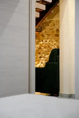 Area soggiorno di ESTIA, ospitalità siciliana