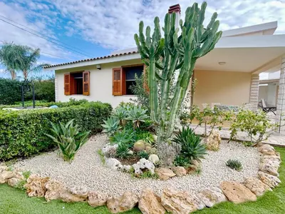 Giardino di Garden Paradise near the sandy beach, parking & wifi