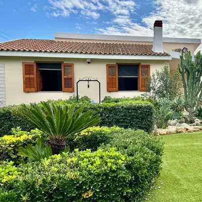 Garden Paradise near the sandy beach