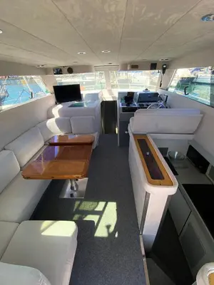Area soggiorno di She's Mine Yacht