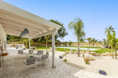Giardino di Villa Mediterraneo by Villa Plus