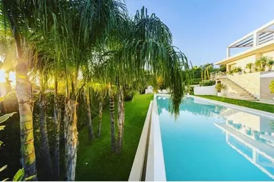 Piscina di Attalàya, oasi di relax con piscina vicino Noto o nelle vicinanze