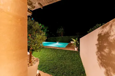 Piscina di Attalàya, oasi di relax con piscina vicino Noto o nelle vicinanze