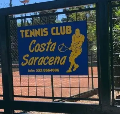 Attività di tennis o squash presso l'appartamento o nelle vicinanze
