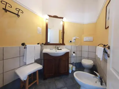 Bagno di Apartment La Rosa-4 by Interhome