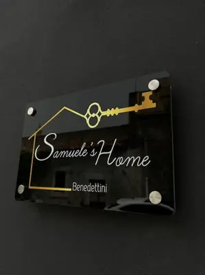 Certificato, attestato, insegna o altro documento esposto da Samuele s home
