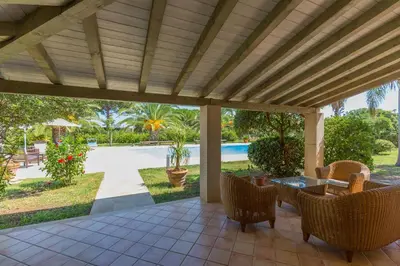 Giardino di Villa Arenella con Piscina by Wonderful Italy
