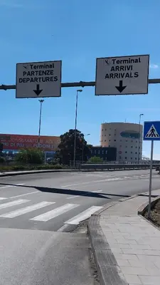 Certificato, attestato, insegna o altro documento esposto da CATANIA AIRPORT ROOM BAGNO PRIVATO iN CAMERA