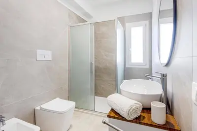 Bagno di Villa Ares by Villa Plus