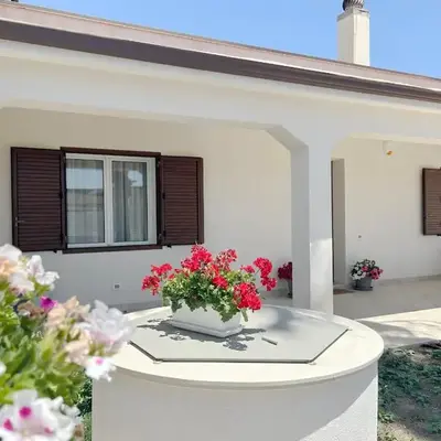 Villa Sole near the sandy beach