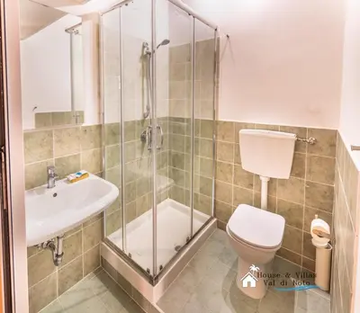 Bagno di AKRAI