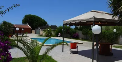 Piscina di Vento del Sud casa vacanze o nelle vicinanze