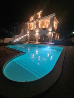 Piscina di Divina Luxury Home o nelle vicinanze