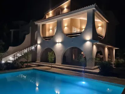 Piscina di Divina Luxury Home o nelle vicinanze