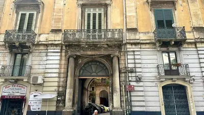 Facciata o entrata di Trewhella Home, Centro Storico, Duomo