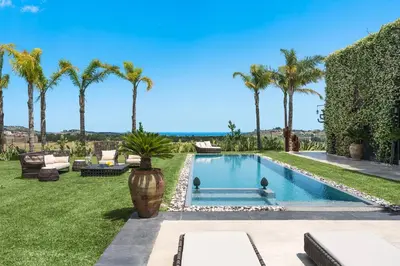 Piscina di Villa Agnese o nelle vicinanze