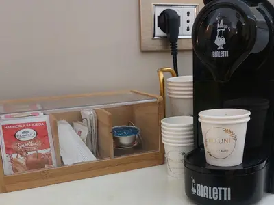 Set per la preparazione di tè e caffè presso Bellini luxury suite